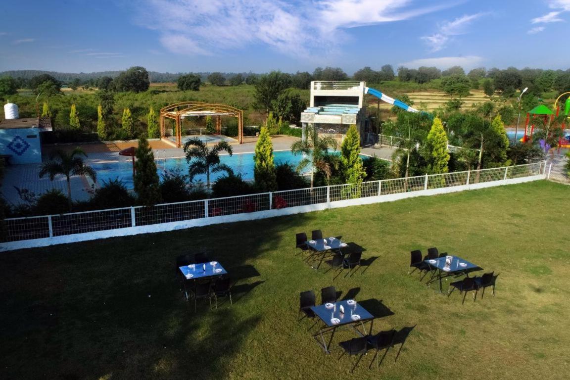 Nisarg Resort جبلبور المظهر الخارجي الصورة