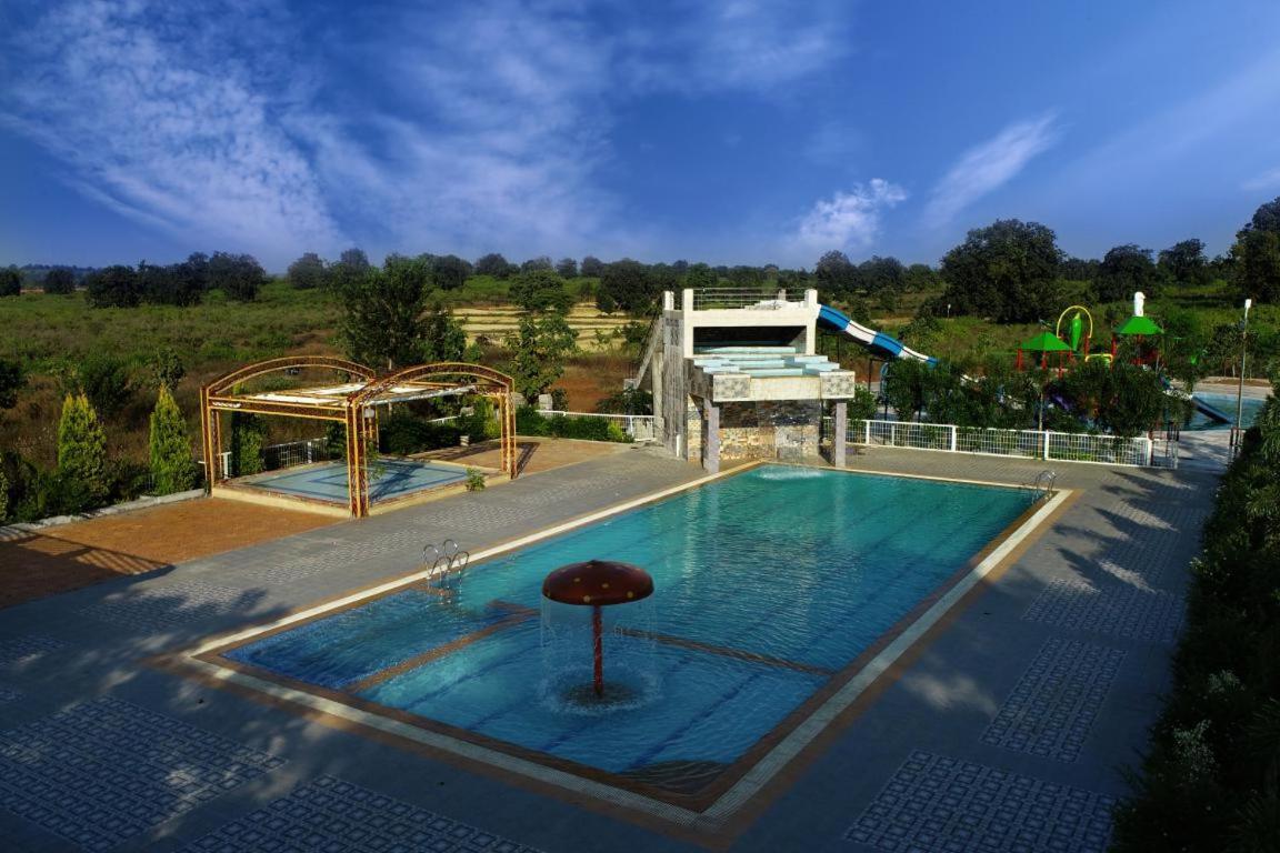 Nisarg Resort جبلبور المظهر الخارجي الصورة